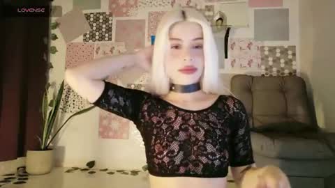 Snapshot of luckysapphire777 chatting on July 24, 11:19 am luckysapphire777 online show from July 24, 11:19 am