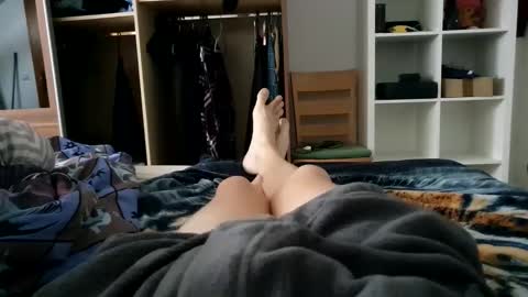 Snapshot of luckyshot91 chatting on November 17, 12:11 pm luckyshot91 online show from November 17, 12:11 pm