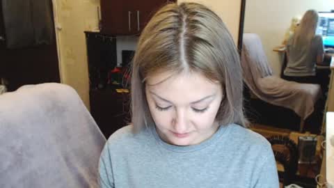 Snapshot of luckyshotgirl chatting on December 11, 5:48 pm LuckyShot online show from December 11, 5:48 pm