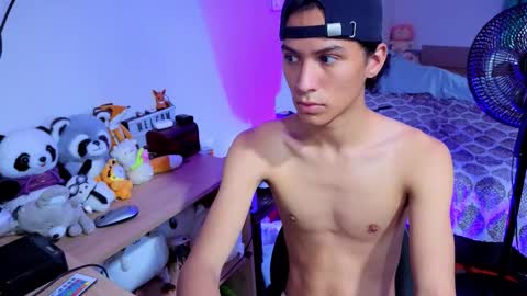 Lu Independent Model online show from September 20, 10:33 pm