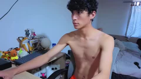 Lu Independent Model online show from January 13, 10:26 pm