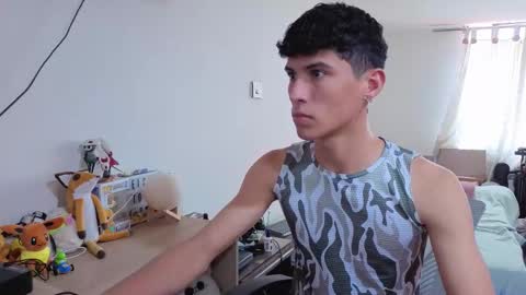 Lu Independent Model online show from January 31, 7:11 pm