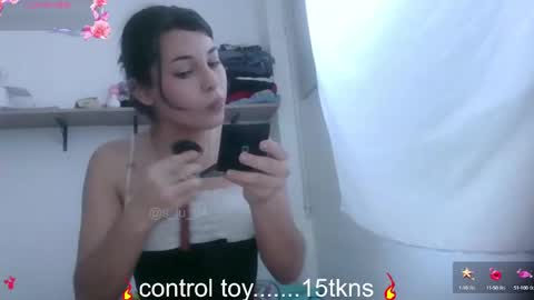 Snapshot of lucrecia21_ chatting on December 11, 12:34 pm Lucrecia... new accout...OFS LU 21 online show from December 11, 12:34 pm