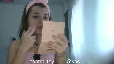 Snapshot of lucrecia21_ chatting on February 10, 3:53 pm Lucrecia... new accout...OFS LU 21 online show from February 10, 3:53 pm