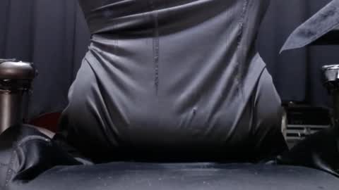 Snapshot of lucretiasissygothic chatting on December 15, 5:12 am lucretiasissygothic online show from December 15, 5:12 am