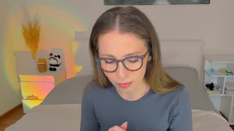 Snapshot of lucy__ray chatting on December 10, 8:38 pm lucy__ray online show from December 10, 8:38 pm