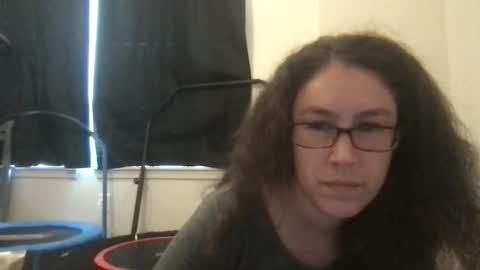 Snapshot of lucy_allison chatting on April 21, 9:06 pm Lucy online show from April 21, 9:06 pm
