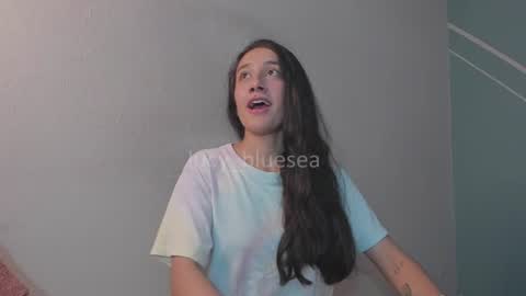 Snapshot of lucy_bluesea chatting on July 24, 10:41 pm Lucy Herrera online show from July 24, 10:41 pm