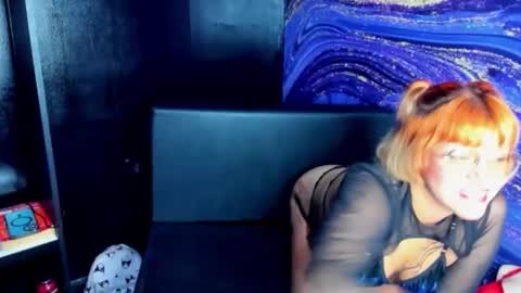 lucy_doll69 online show from January 10, 7:59 pm