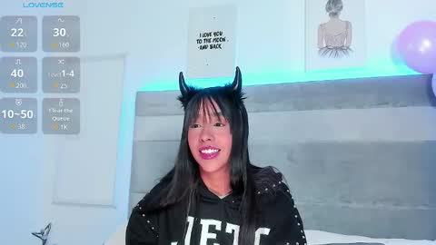 Lucy online show from October 17, 4:59 am