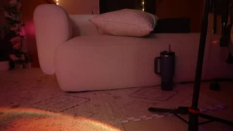 Snapshot of lucy_gooosey chatting on May 24, 5:12 am Lucy. online show from May 24, 5:12 am
