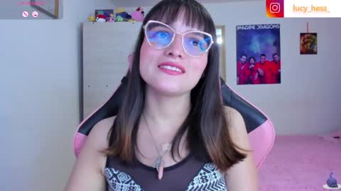 Snapshot of lucy_hess_ chatting on June 19, 6:56 pm Lucy online show from June 19, 6:56 pm