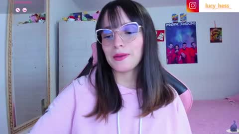 Snapshot of lucy_hess_ chatting on July 2, 8:26 pm Lucy online show from July 2, 8:26 pm