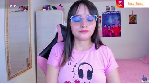 Snapshot of lucy_hess_ chatting on July 6, 7:05 pm Lucy online show from July 6, 7:05 pm