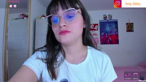 Snapshot of lucy_hess_ chatting on July 15, 9:31 pm Lucy online show from July 15, 9:31 pm