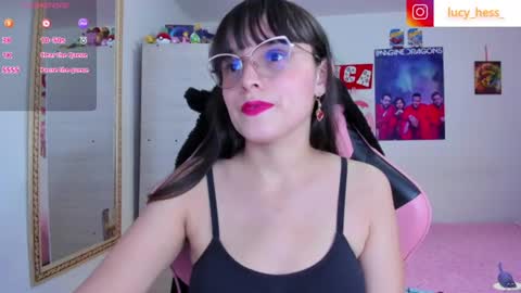 Snapshot of lucy_hess_ chatting on July 31, 9:25 pm Lucy online show from July 31, 9:25 pm