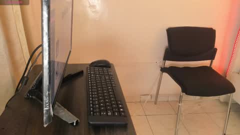 Snapshot of lucy_milf_474 chatting on November 9, 10:57 am Lucy online show from November 9, 10:57 am