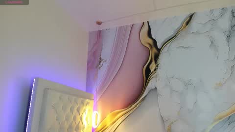 Snapshot of lucy_milf_474 chatting on November 24, 11:54 am Lucy online show from November 24, 11:54 am