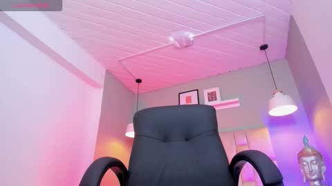 Lucy  online show from February 25, 7:01 pm