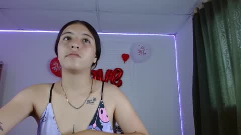 Snapshot of lucy_y_jacob chatting on September 28, 6:57 pm lucy_y_jacob online show from September 28, 6:57 pm