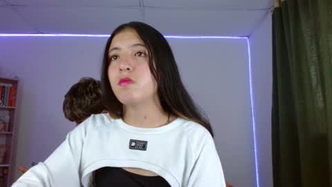 Snapshot of lucy_y_jacob chatting on September 29, 10:25 pm lucy_y_jacob online show from September 29, 10:25 pm