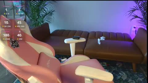 Snapshot of lucydelrey57 chatting on March 11, 5:46 pm lucydelrey57 online show from March 11, 5:46 pm