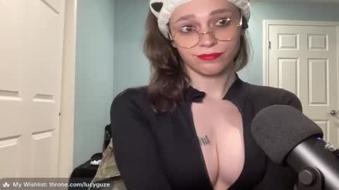 Snapshot of lucyguze chatting on May 16, 4:20 am Lucy online show from May 16, 4:20 am