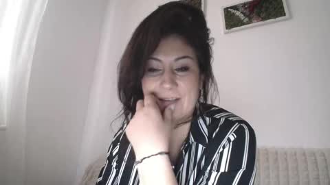 Snapshot of lucyhot6 chatting on November 4, 12:04 pm lucybylucy online show from November 4, 12:04 pm