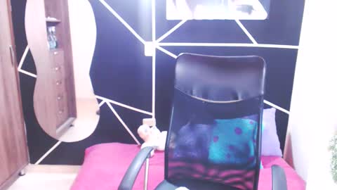 LUCY online show from January 18, 9:45 pm