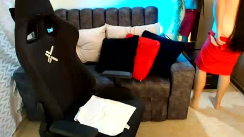 Snapshot of lucyli_ chatting on June 15, 6:32 pm LUCY online show from June 15, 6:32 pm
