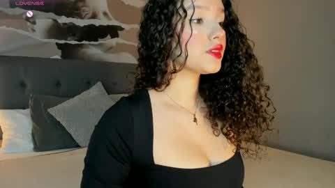 Snapshot of lucylovelyy1 chatting on June 1, 2:24 am Lucy online show from June 1, 2:24 am