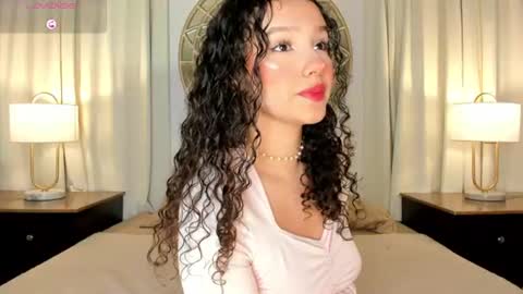 Snapshot of lucylovelyy1 chatting on June 20, 2:25 am Lucy online show from June 20, 2:25 am