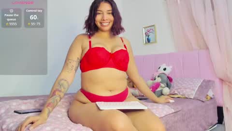 Snapshot of lucymartelli chatting on September 30, 11:26 am Lucy online show from September 30, 11:26 am