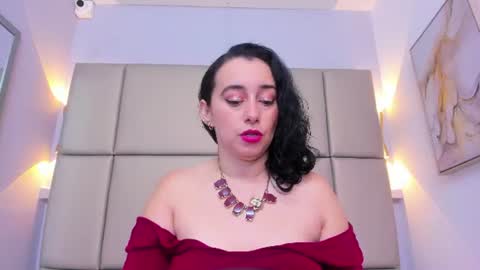 Snapshot of lucymendezz_ chatting on July 23, 11:30 am Lucy online show from July 23, 11:30 am