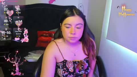 Lucy Petit online show from October 31, 2:07 pm