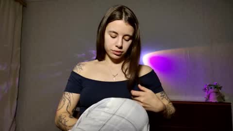 Lucy online show from February 20, 4:18 pm