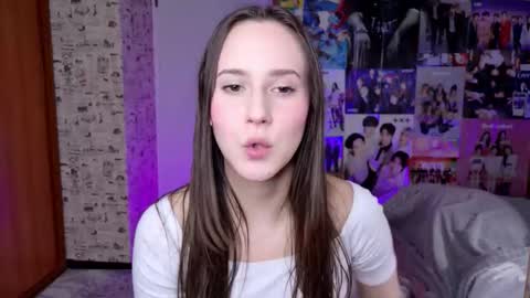 Lucy Rose online show from November 19, 5:13 pm