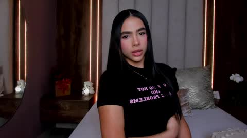 Snapshot of lucysalvatore chatting on May 15, 1:01 am Lucy online show from May 15, 1:01 am