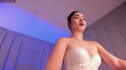 Lucy online show from November 4, 9:36 pm