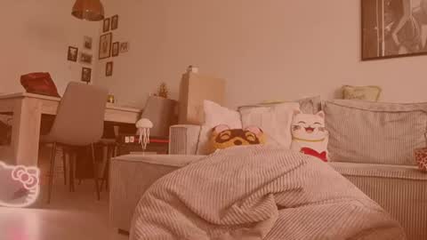 lucyxlou online show from July 17, 11:39 am
