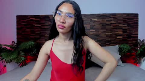 Lucy Liiu online show from May 16, 7:34 pm