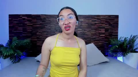 Lucy Liiu online show from May 25, 9:21 pm