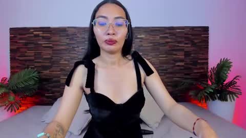 Lucy Liiu online show from June 25, 8:24 pm