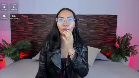 Lucy Liiu online show from June 29, 2:06 pm