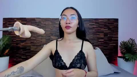 Lucy Liiu online show from July 10, 8:33 pm