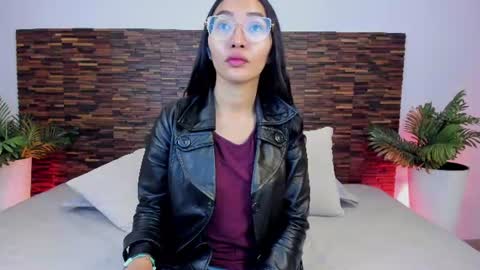 Lucy Liiu online show from July 14, 8:25 pm