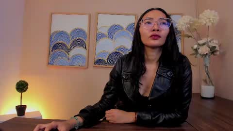 Lucy Liiu online show from July 18, 8:01 pm