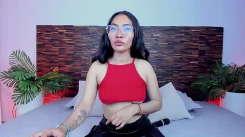Lucy Liiu online show from July 28, 9:14 pm