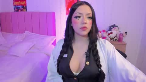 Snapshot of lucyy_peach chatting on October 9, 2:09 am LUCYY FROM HOME  online show from October 9, 2:09 am