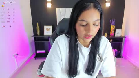 luffy_girl online show from March 15, 9:21 pm